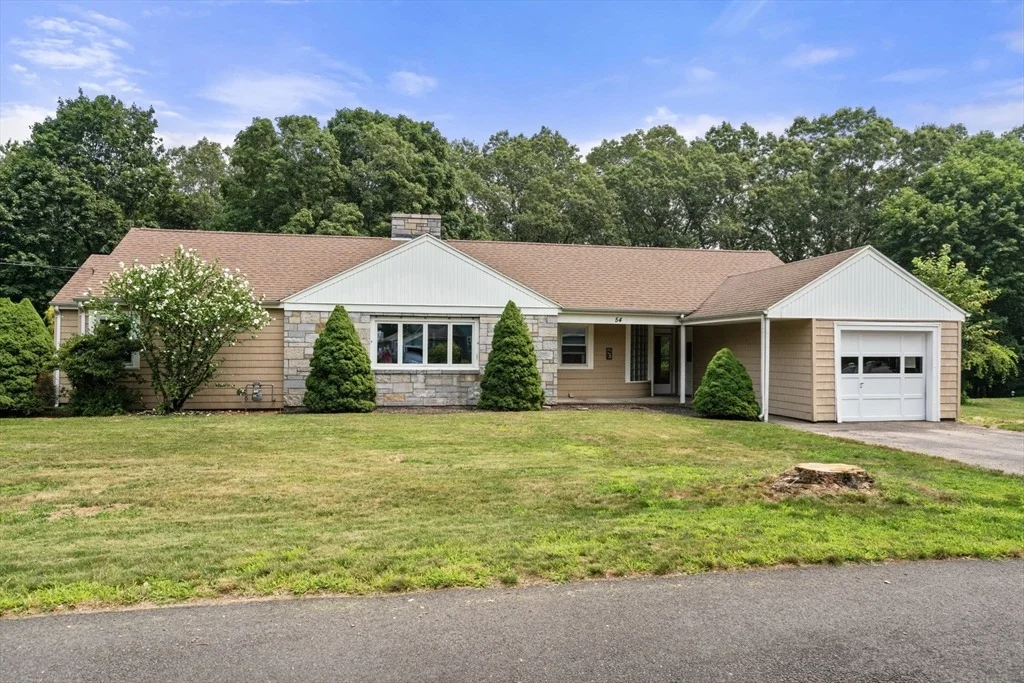 Photo of 54 Pine Ridge Dr