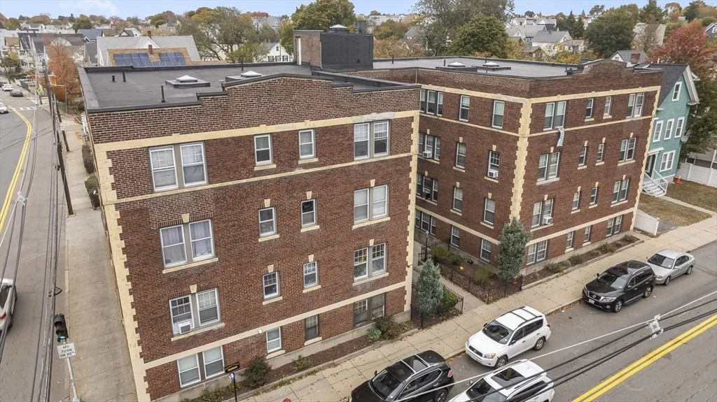 Photo of Unit 46 at 68 Linden St