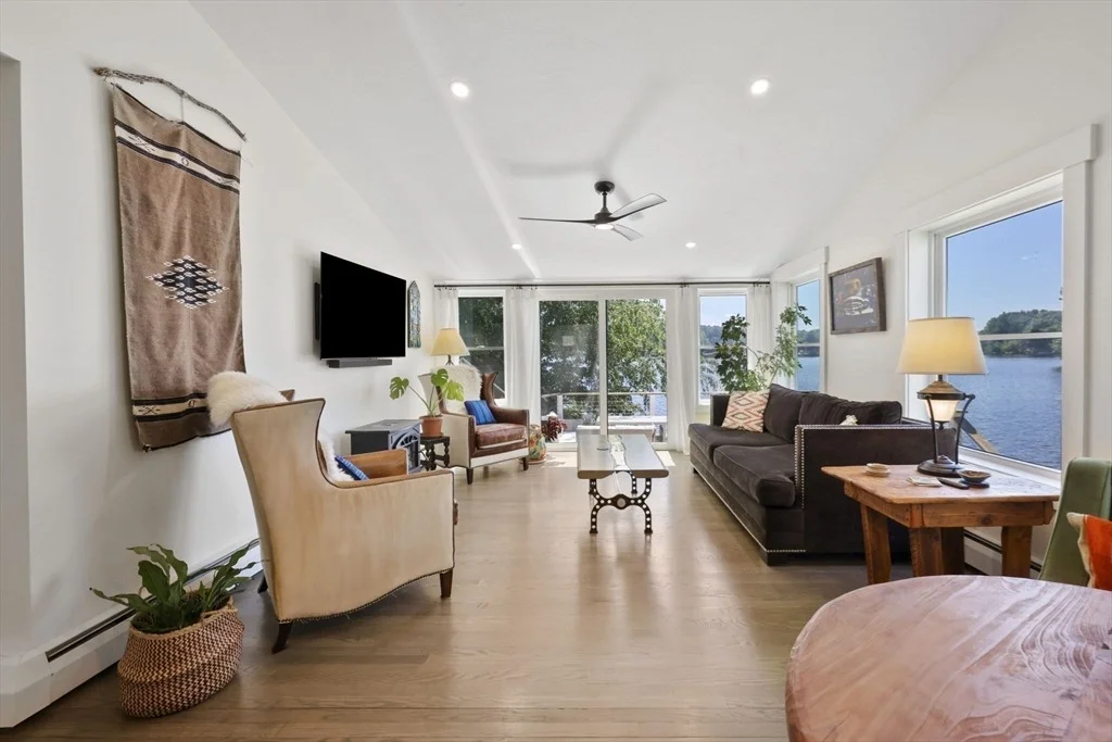 Photo of 48 Lambs Grove