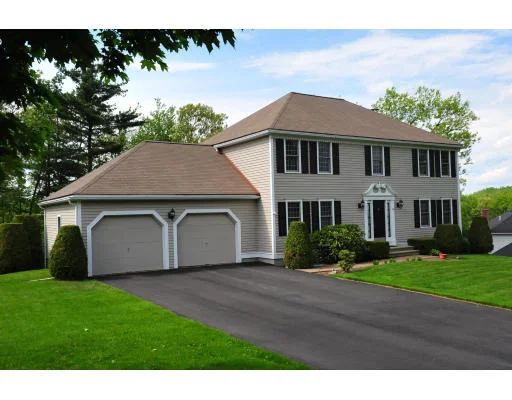 Photo of 83 Lamplighter Dr