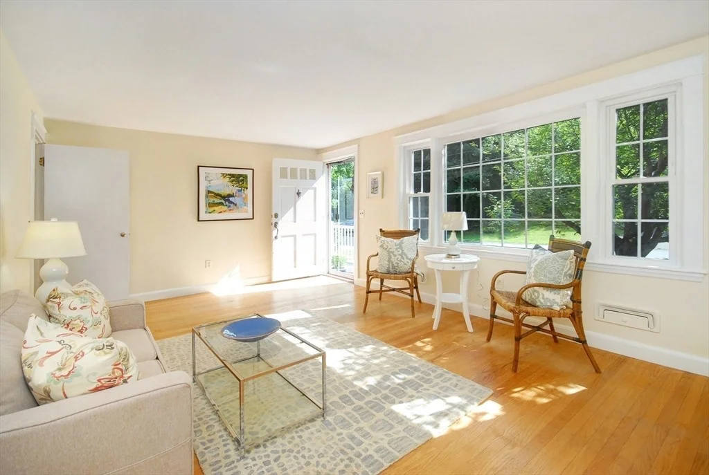 Photo of 25 Rivermeadow Dr