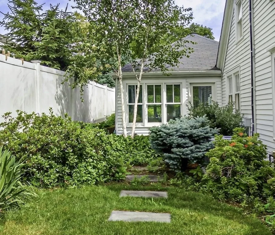 Photo of 61 W Central St