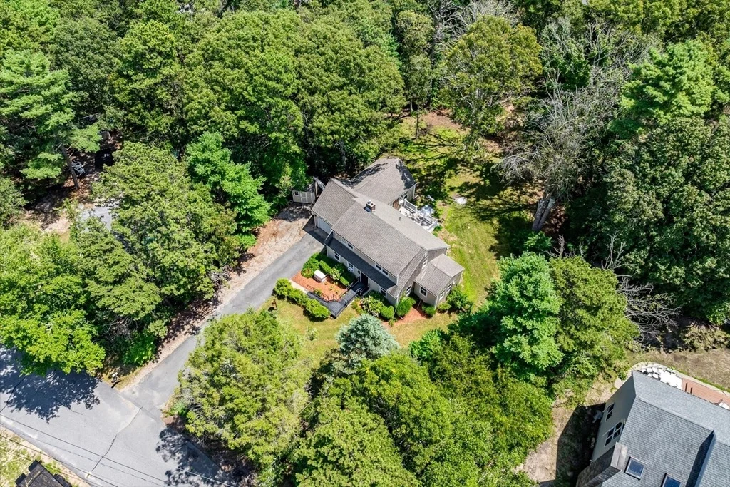 Photo of 15 Melissa Ave
