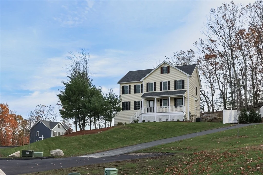 Photo of 15 Oriole Dr