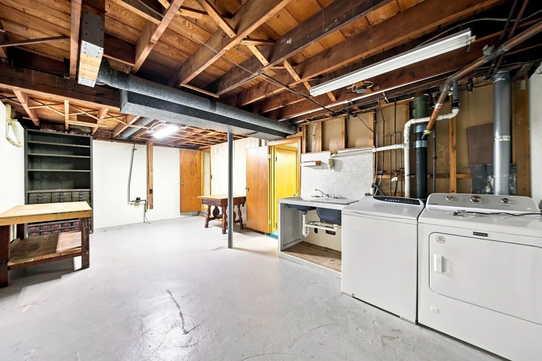 Photo of 125 Whitehall St
