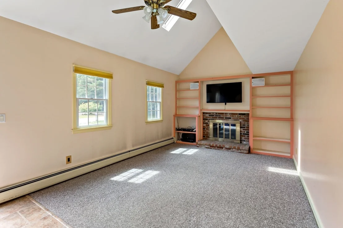 Photo of 378 Ames Way