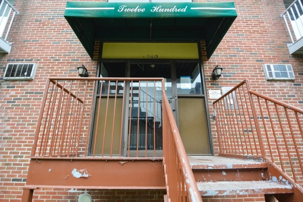 Photo of Unit 1221 at 1186 Worcester Road