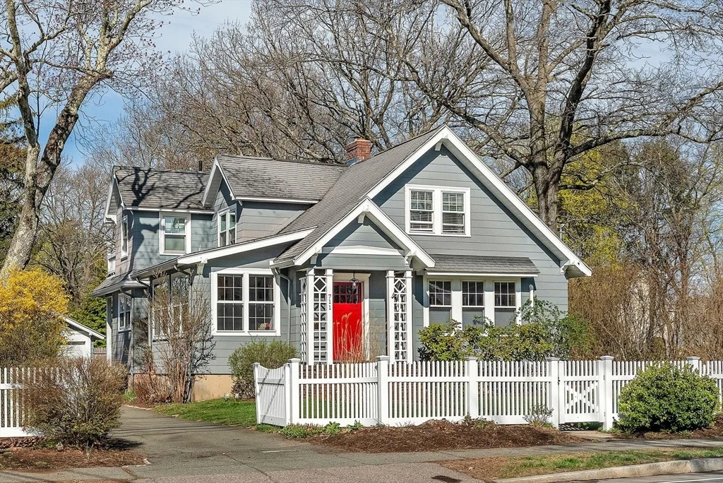 Photo of 711 Webster Street