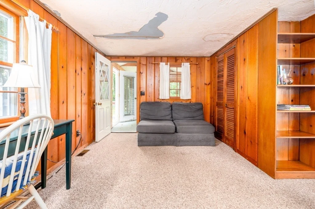 Photo of 16 Lakeside Dr