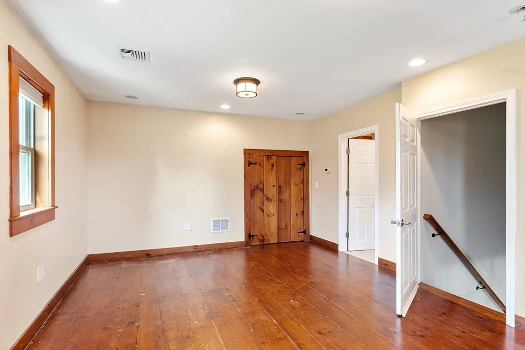 Photo of 25 Maple Street