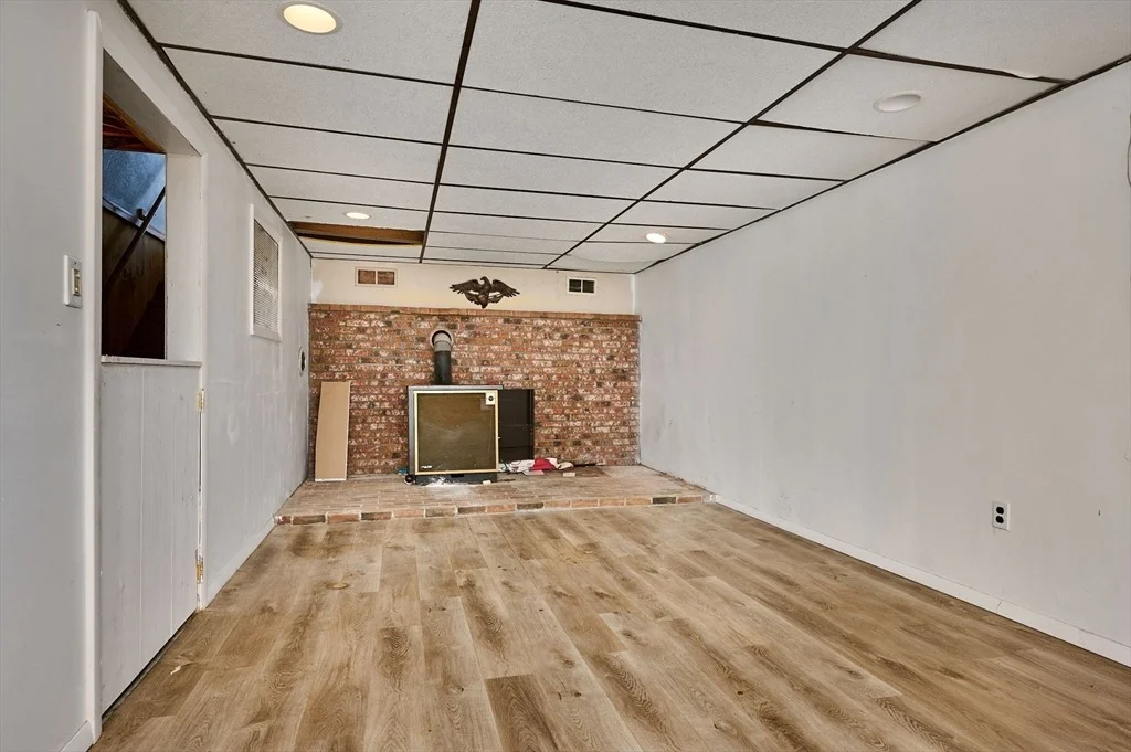 Photo of 15 Evans Ave