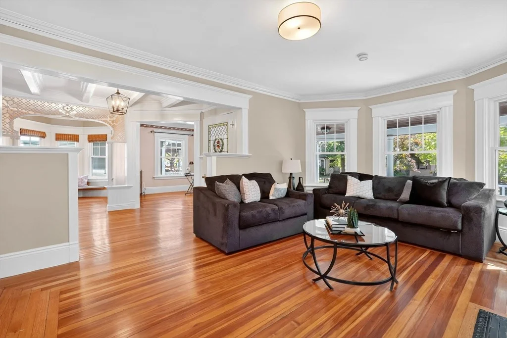 Photo of 32 Spruceland Ave