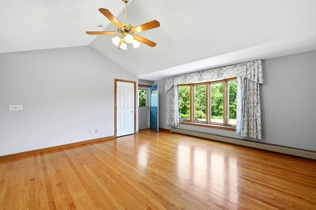 Photo of 15 Tiffany Lane