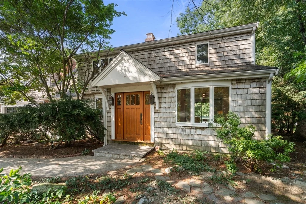 Photo of 341 West St