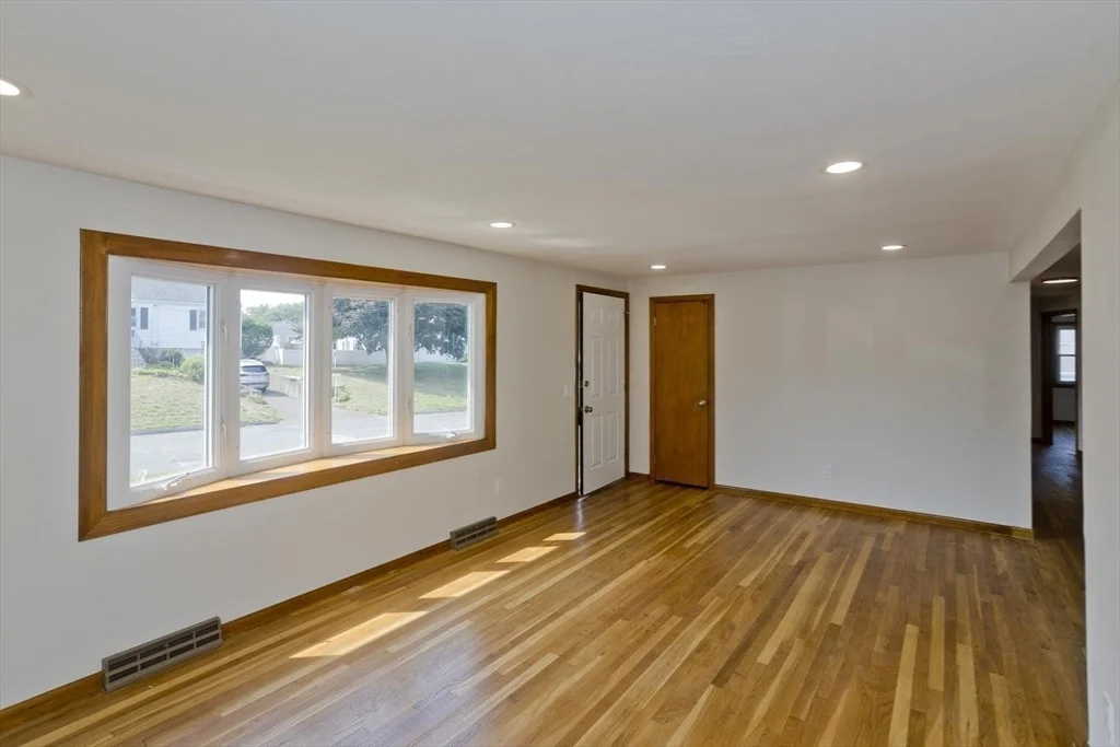 Photo of 11 Mountainview St