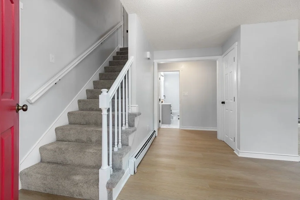 Photo of 28 Colonial Way