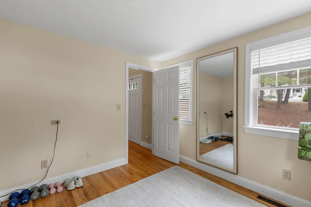 Photo of 195 Knotty Pine Ln