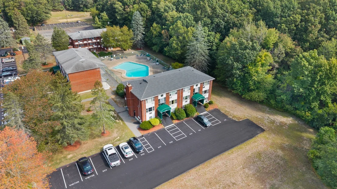 Photo of Unit 4 at E2 Colonial Dr