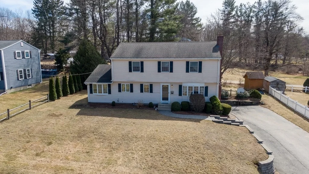 Photo of 4 Briarcliff Ln