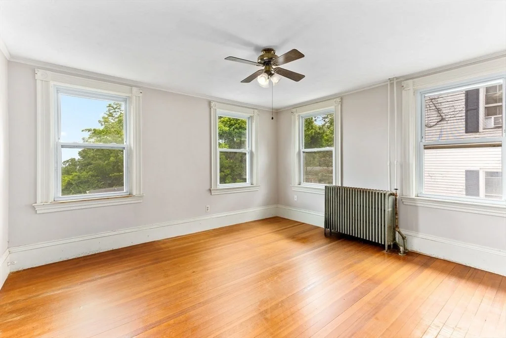 Photo of 330 Lincoln Ave