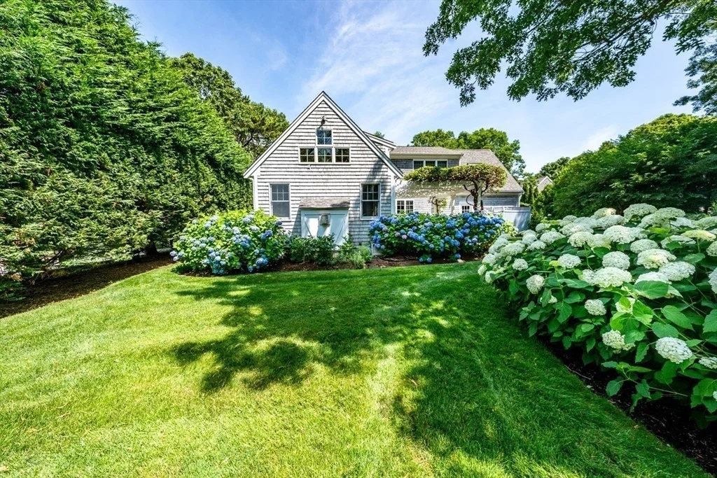 Photo of 8 Macandrew Dr