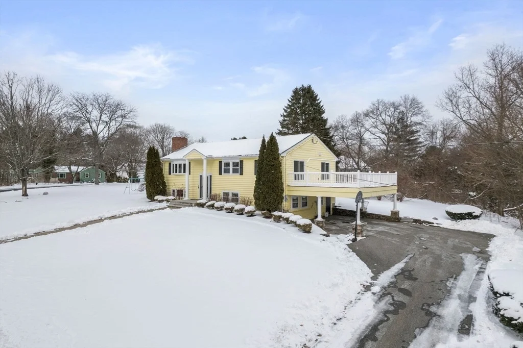 Photo of 10 Whittier Rd
