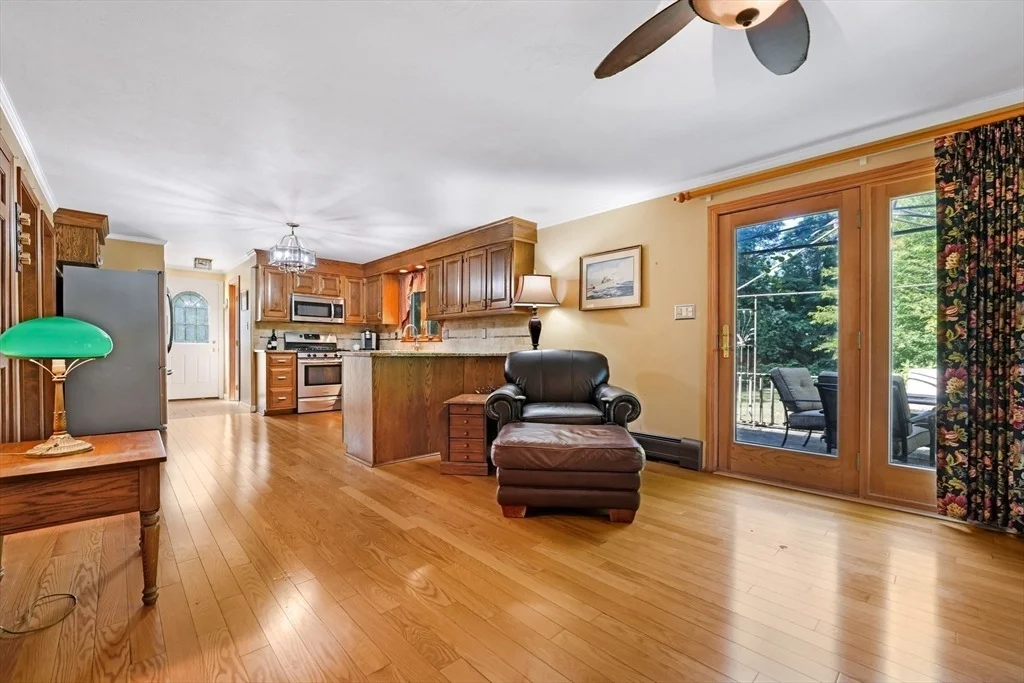 Photo of 757 Middle Rd