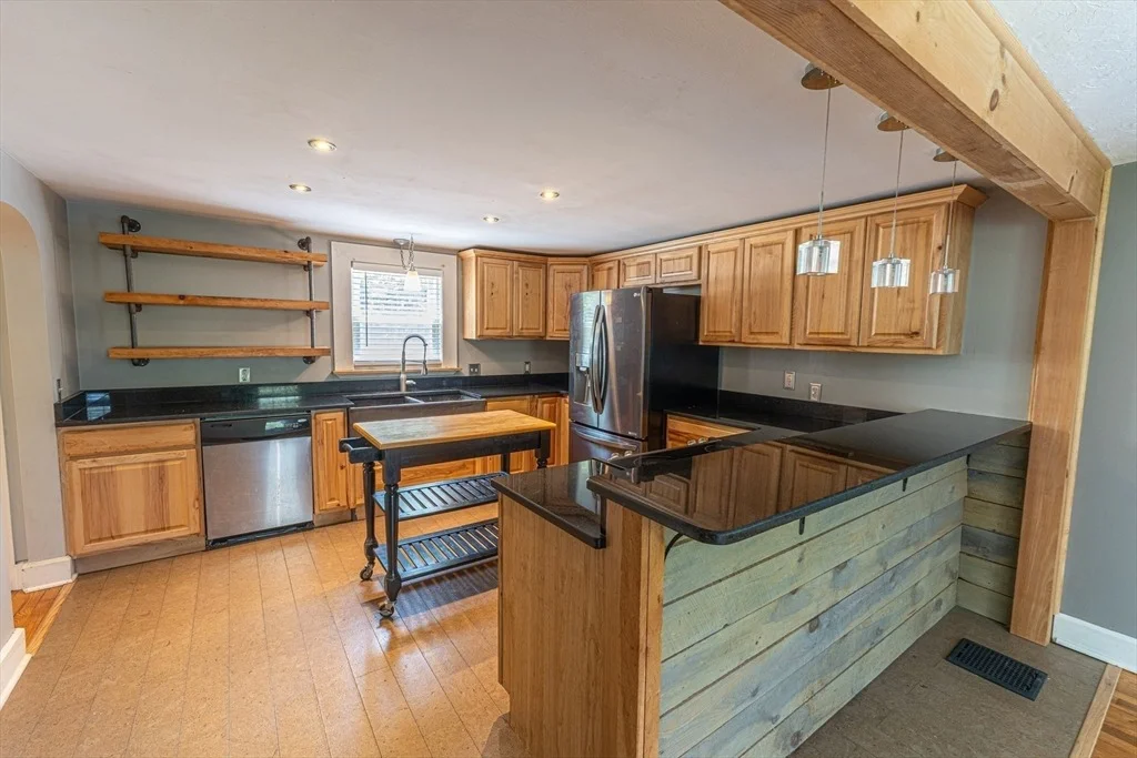 Photo of 152 Southbridge Rd