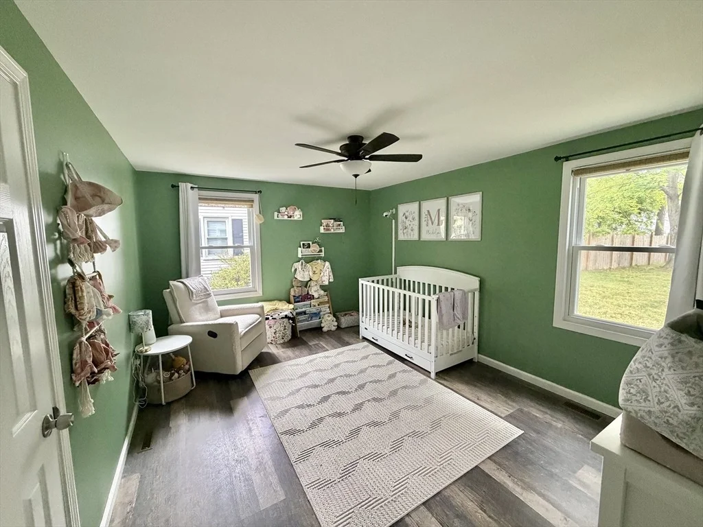 Photo of 412 Island Pond Rd
