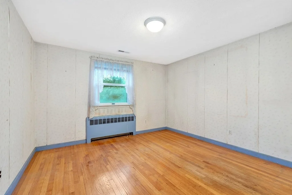 Photo of 24 Dunelm Rd