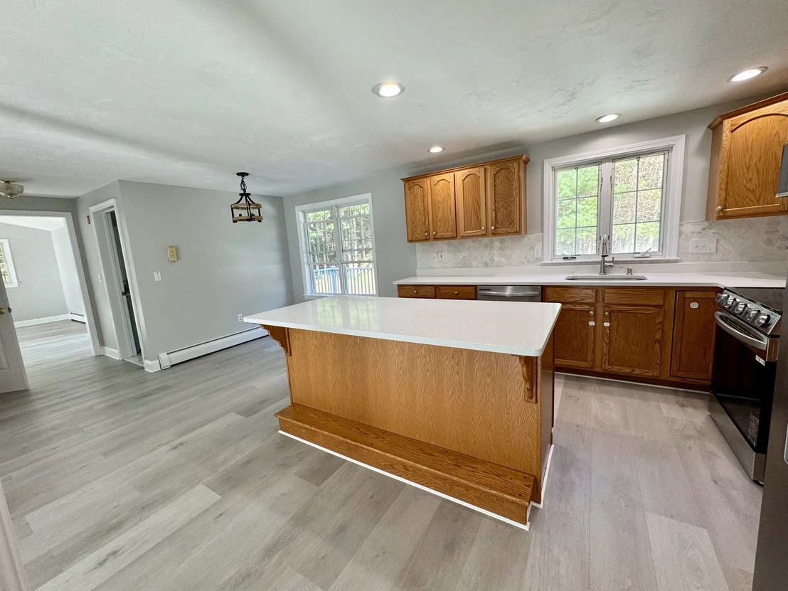 Photo of 711 S Barre Road