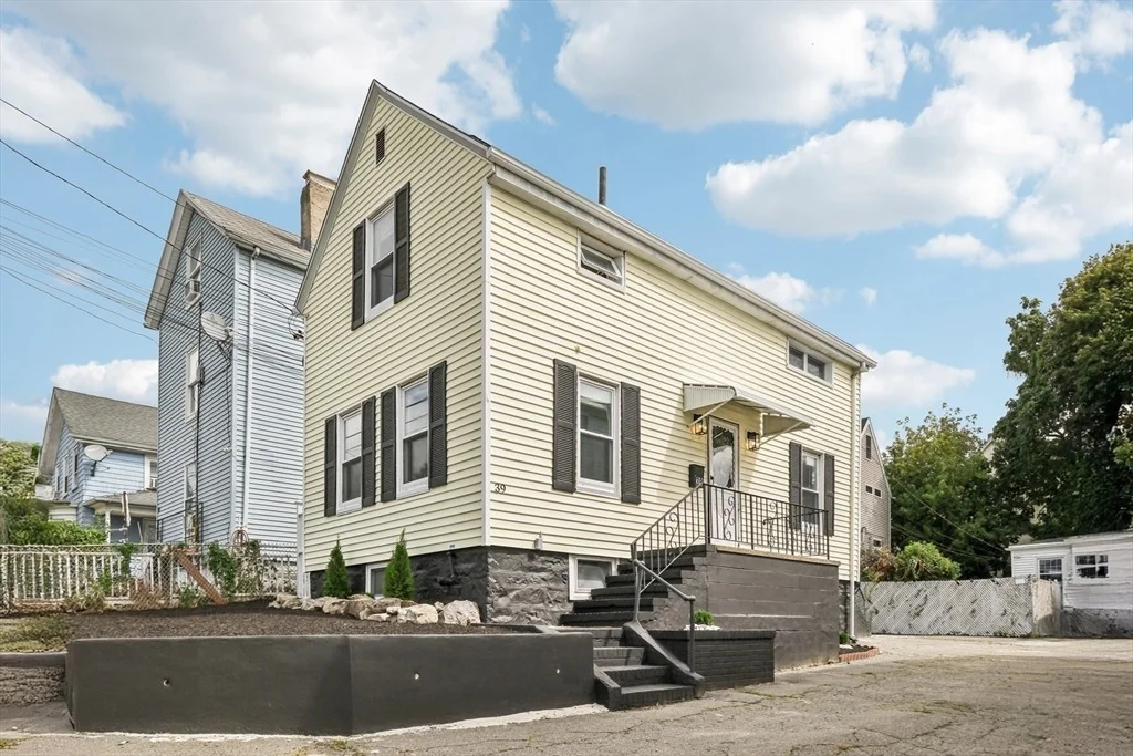 Photo of 39 Tappan St