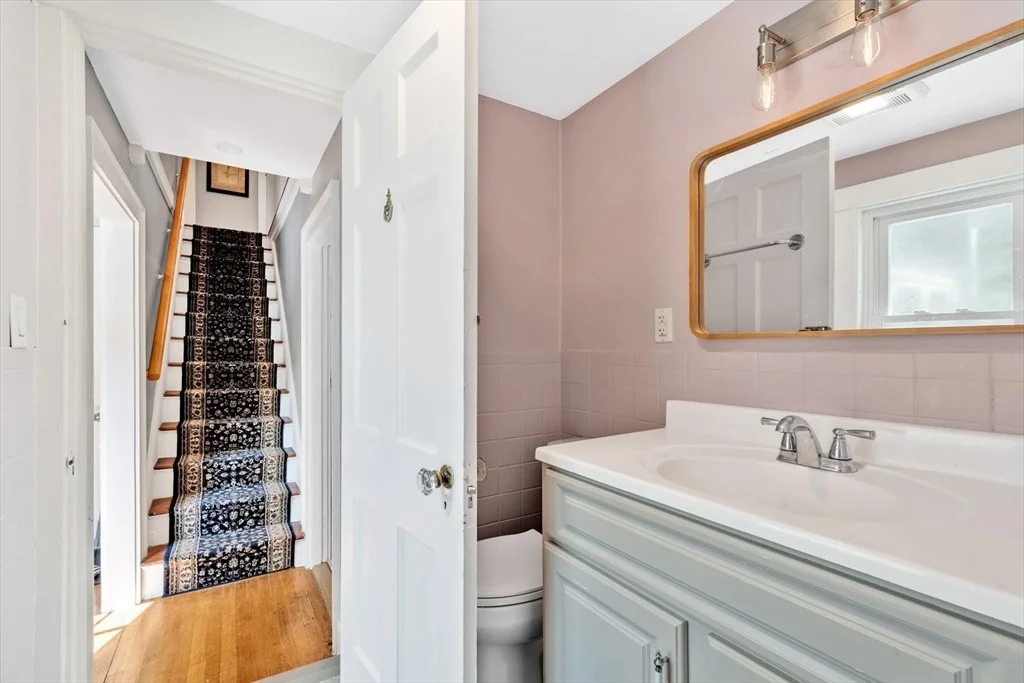 Photo of 44 Maple Avenue