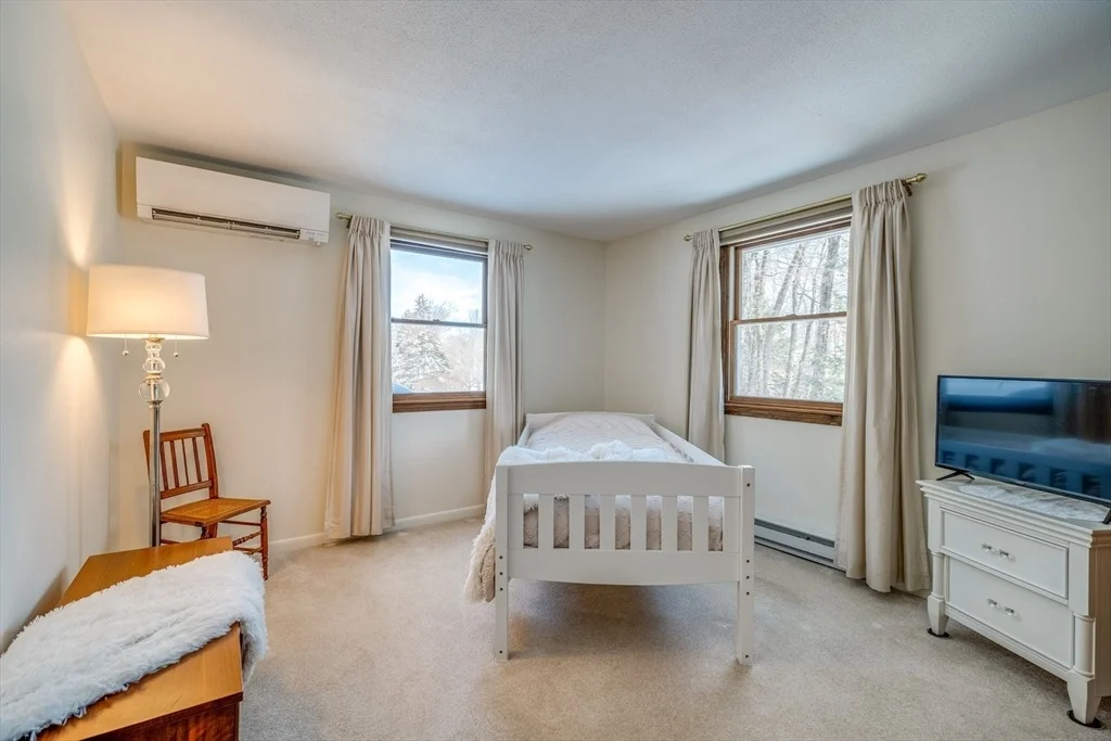 Photo of 697 Florence Road