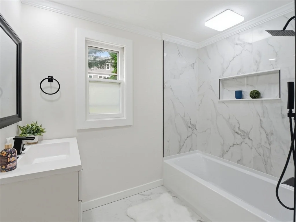 Photo of 41 Bridgeport St