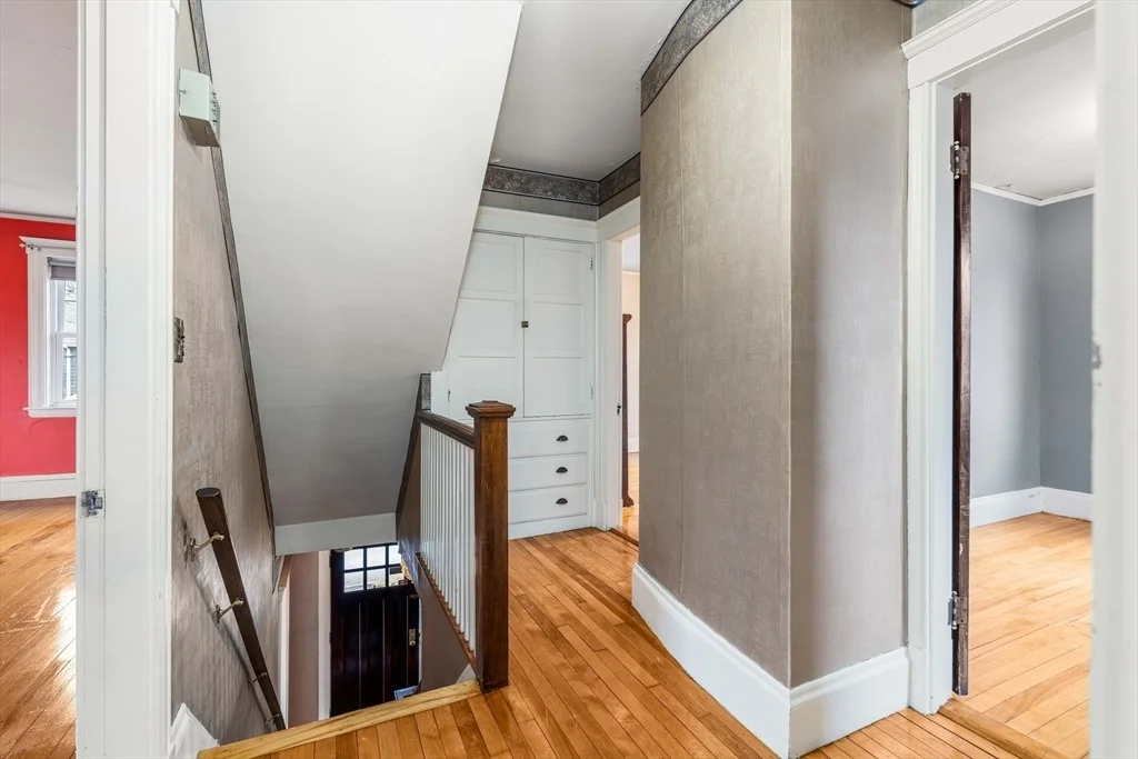 Photo of 184 Aspen Rd