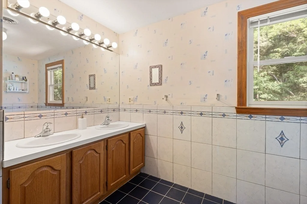 Photo of 80 Hampton Rd