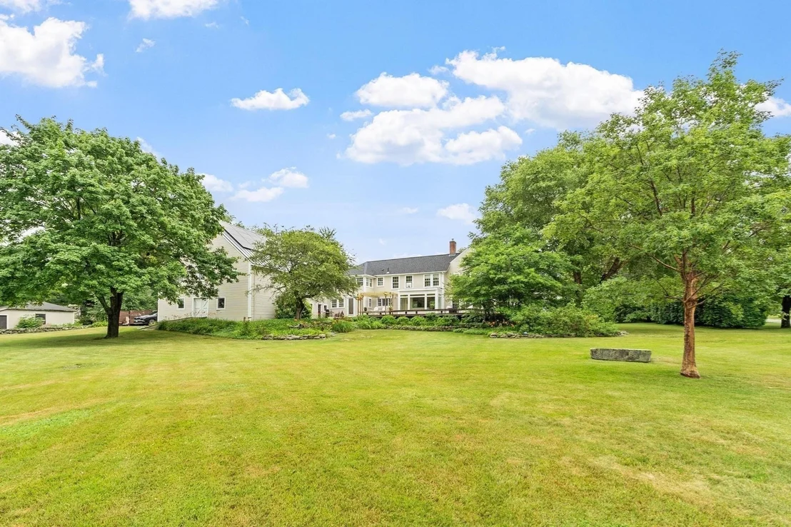 Photo of 230 Still River Rd