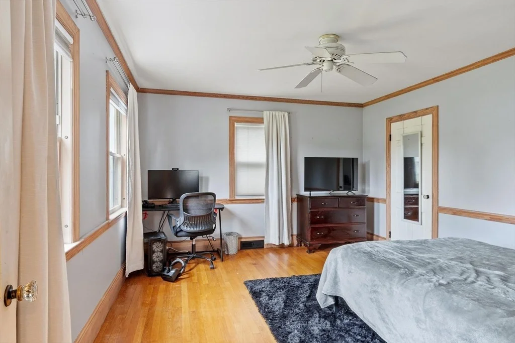 Photo of 289 Sterling Rd
