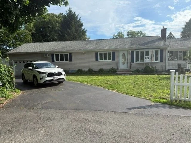 Photo of 93 Golf Ave