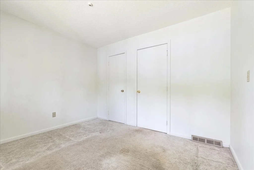 Photo of 110 Queens Brook Rd
