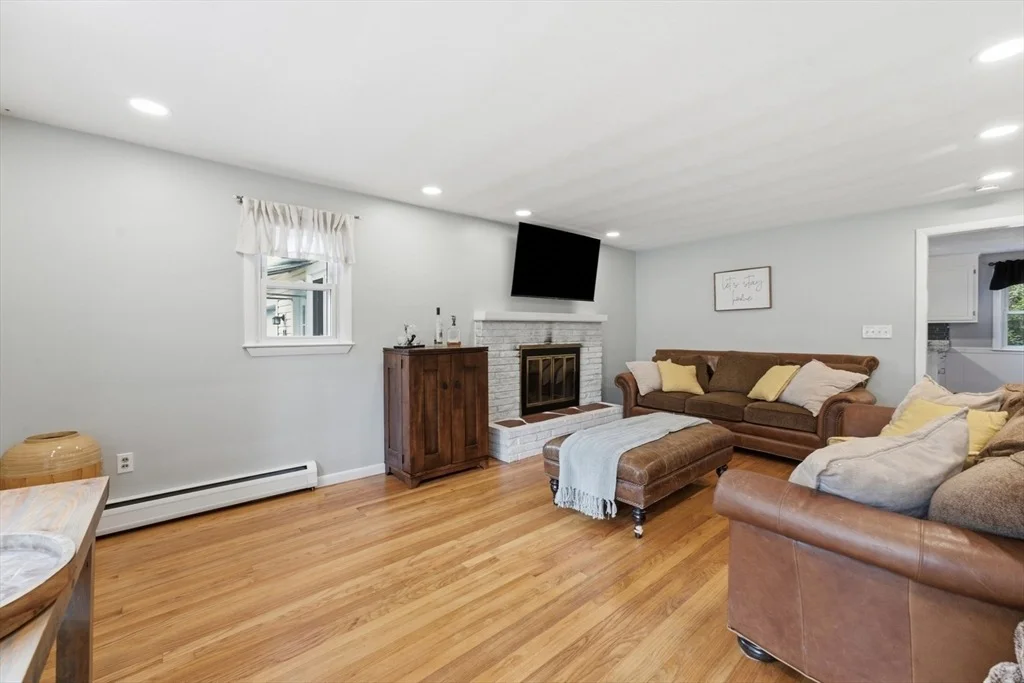 Photo of 28 Intervale Rd