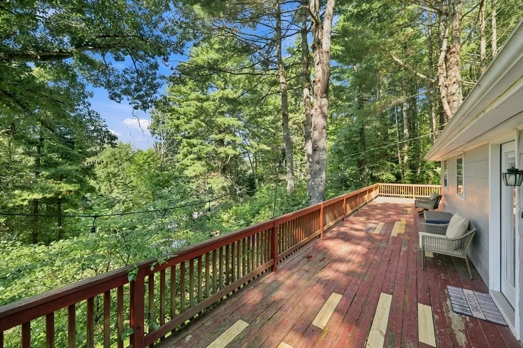 Photo of 93 Leno Rd
