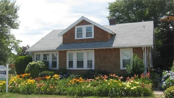 Photo of 40 Sheppard Ave