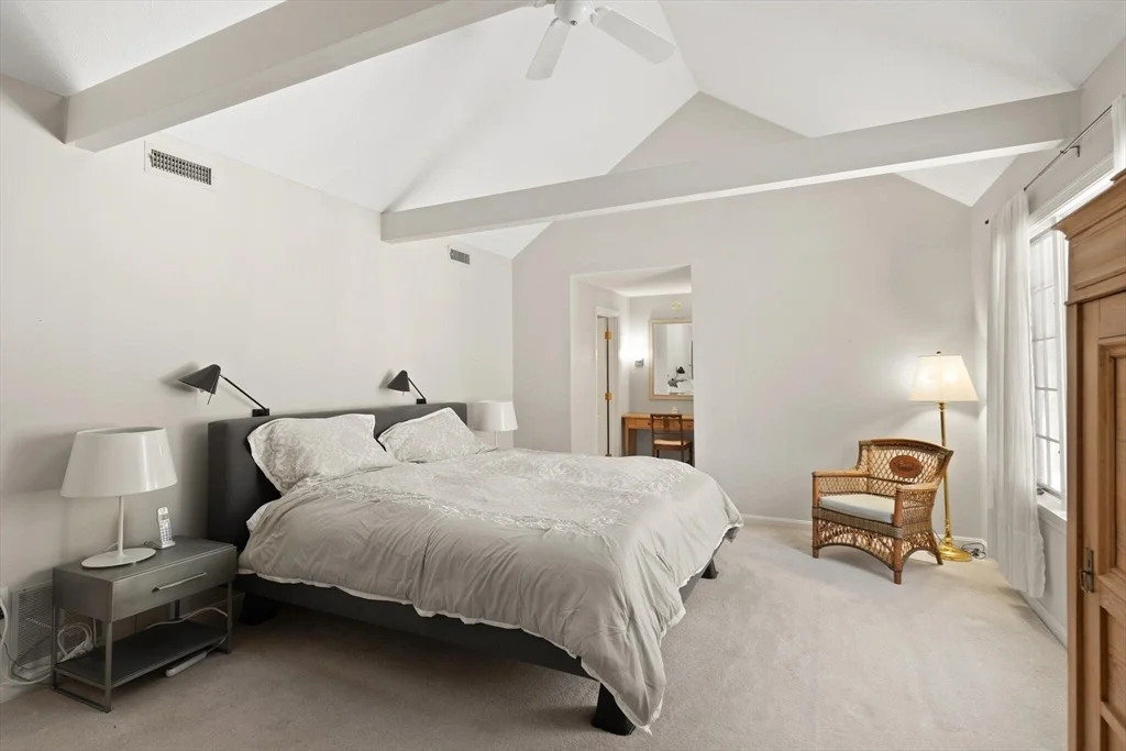 Photo of Unit 6 at 6 Greystone