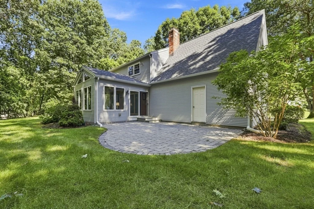Photo of 76 Mohawk Dr