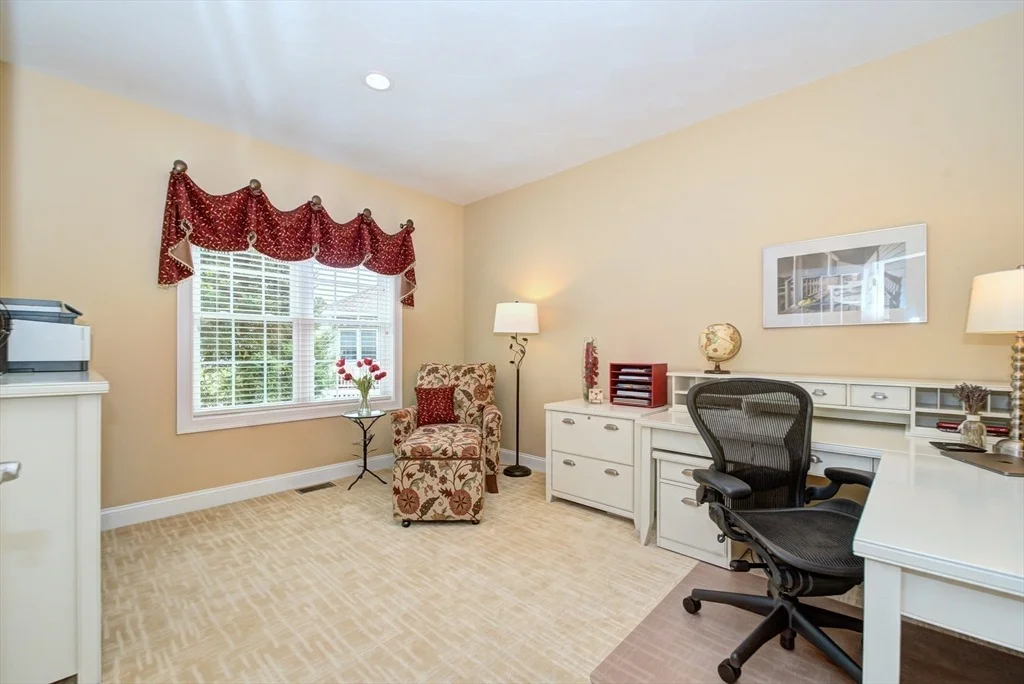 Photo of Unit 10 at 10 Dunrobin Cir