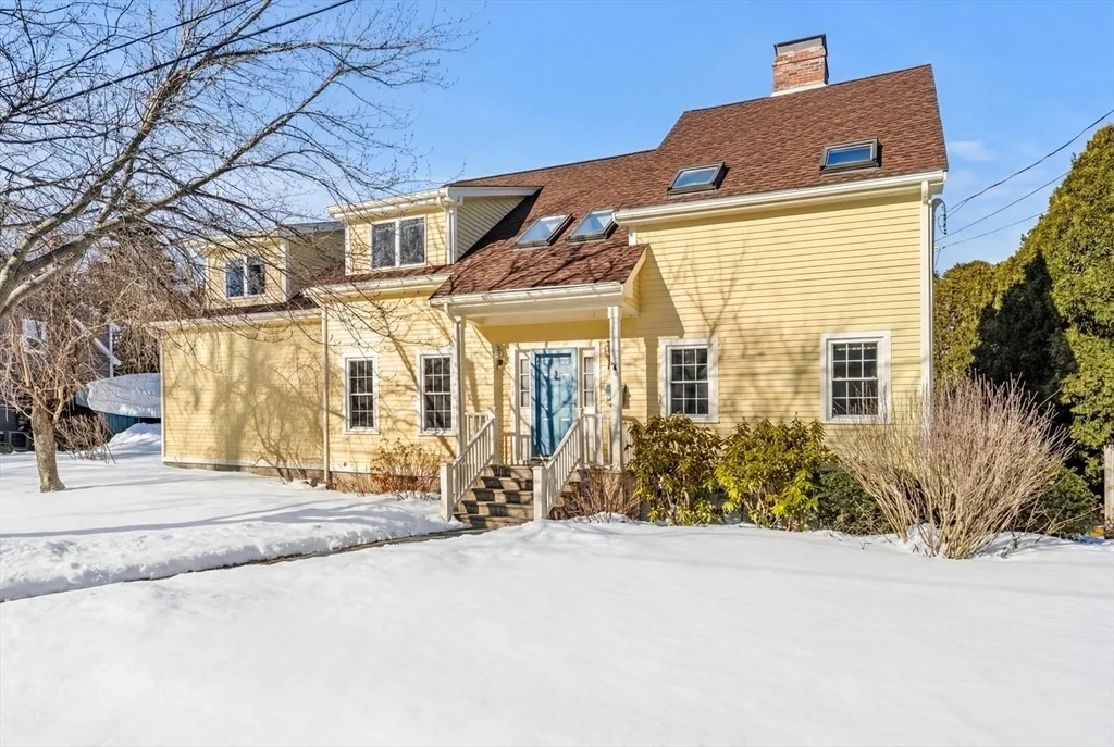 Photo of 55 Roosevelt Ave