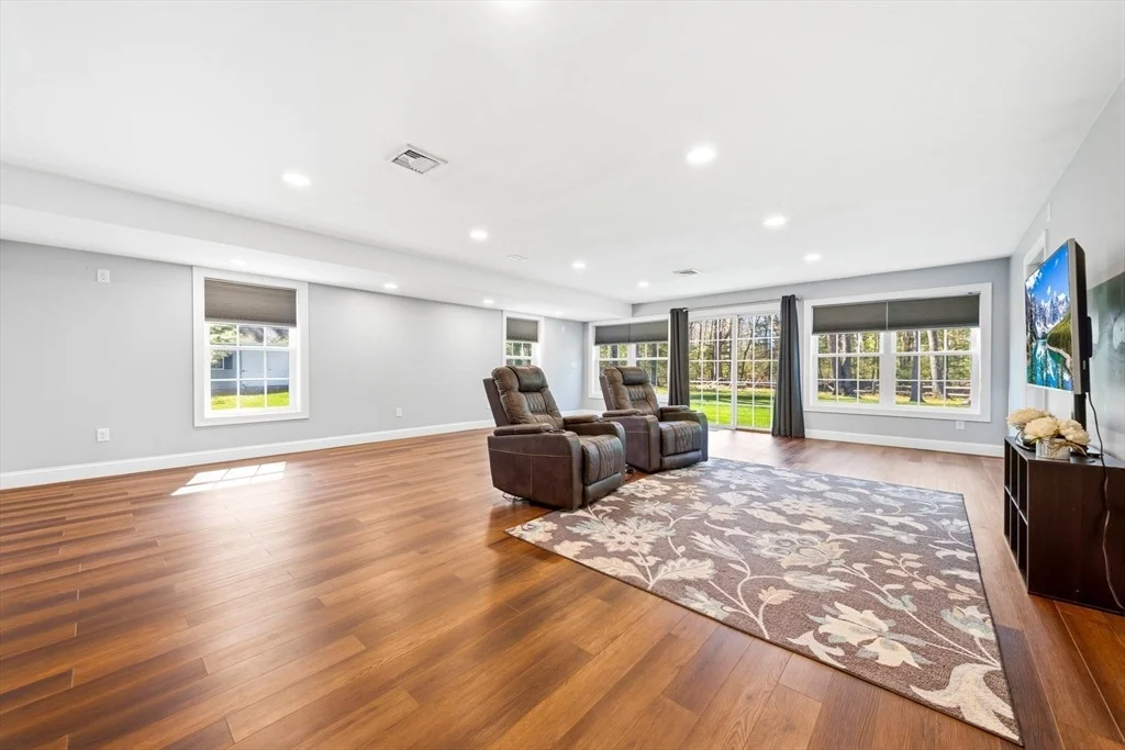 Photo of 206 Burnside