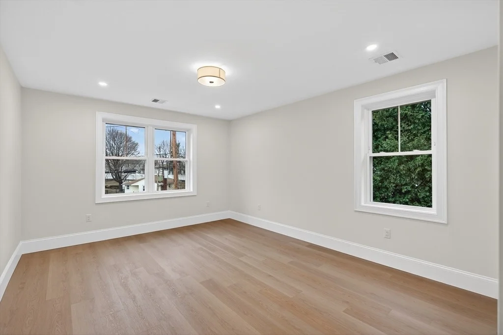 Photo of 8 Dobbins Street